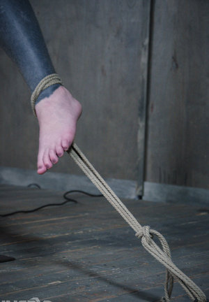 18 year old Bailey Brookes loosing nice natural tits and pink cunt free